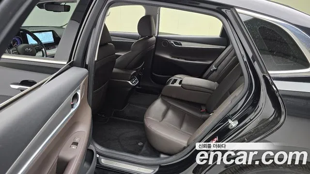 Hyundai Grandeur Grandeur (New) Hybrid — Фото автомобиля 12