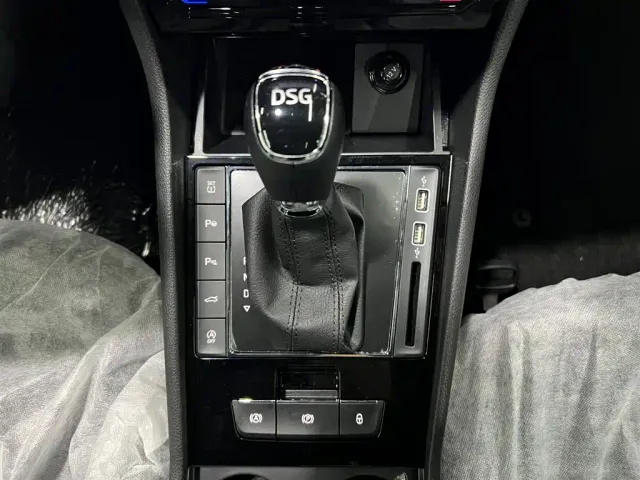 Skoda Superb — Фото автомобиля 14