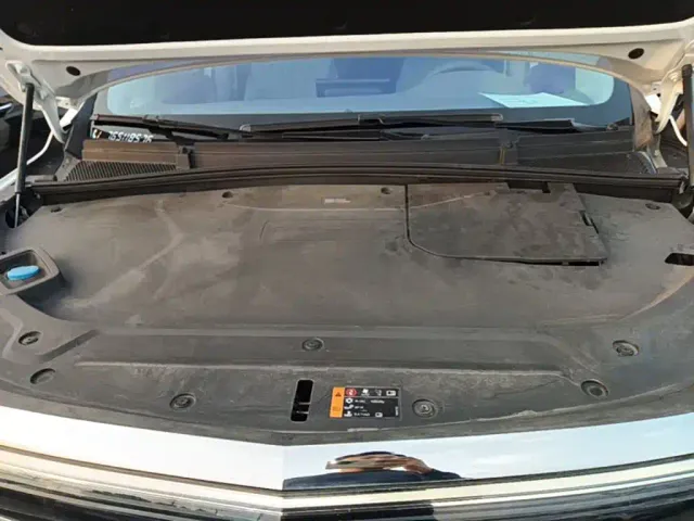 Roewe iMAX8 — Фото автомобиля 19