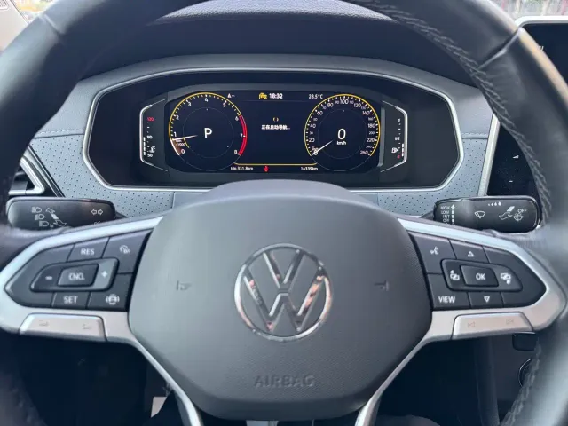 Volkswagen Lavida — Фото автомобиля 13