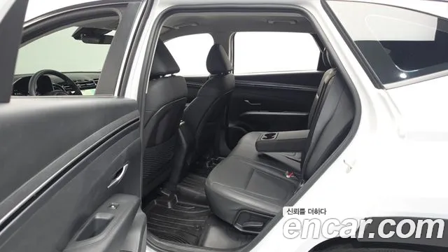 Hyundai Tucson Tucson (NX4) Бензин 1.6 турбо 2WD — Фото автомобиля 12