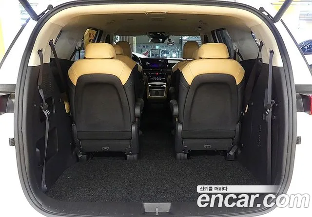 Kia Carnival 4th Gen — Фото автомобиля 8