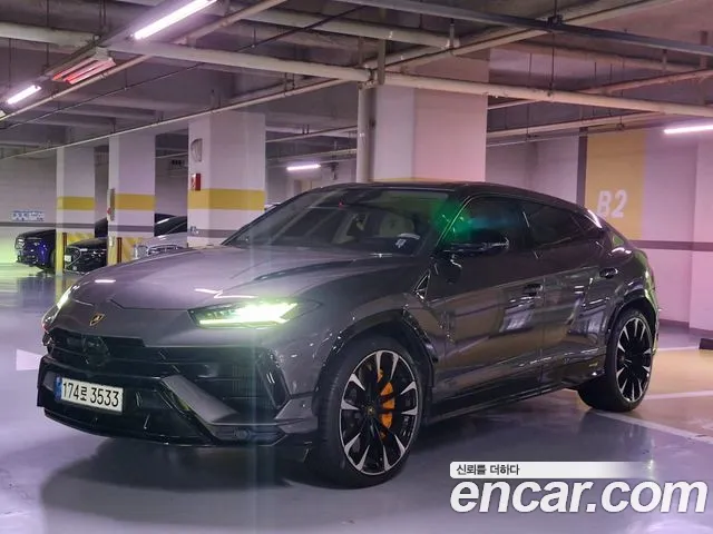 Фотография автомобиля — Lamborghini Urus