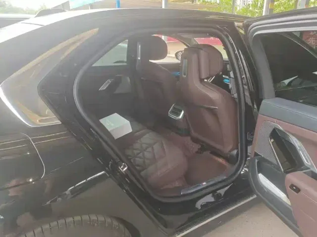 BMW 7 Series — Фото автомобиля 5