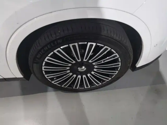 Nio ES8 — Фото автомобиля 6