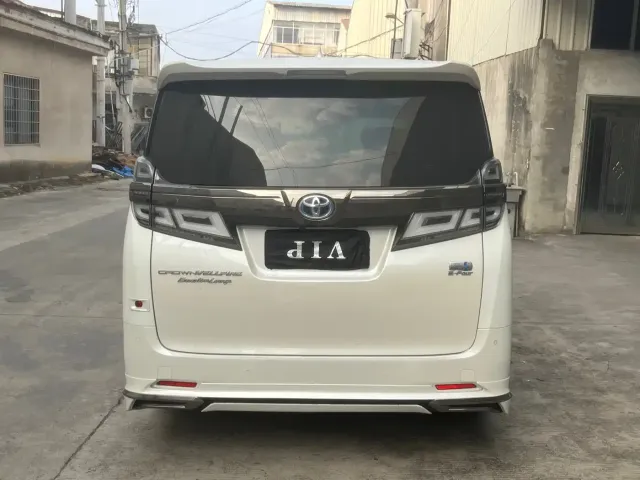 Toyota Vellfire — Фото автомобиля 5