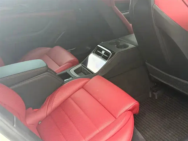 Porsche Panamera — Фото автомобиля 12