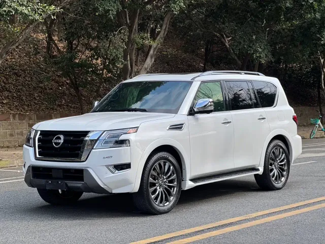 Фотография автомобиля — Nissan Patrol