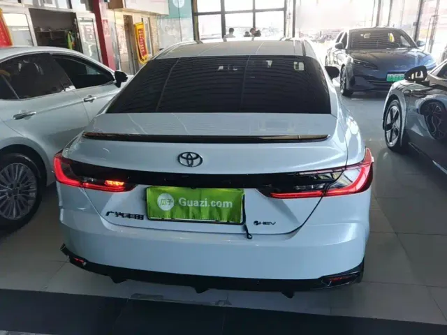 Toyota Camry — Фото автомобиля 5