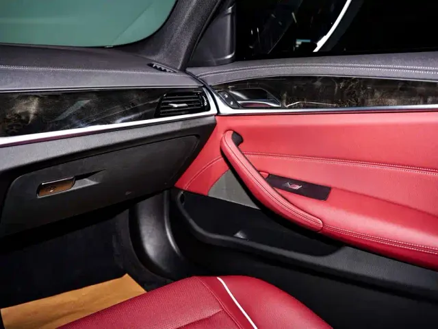 BMW 5 Series — Фото автомобиля 24