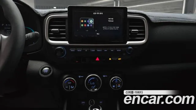 Hyundai Venue — Фото автомобиля 14