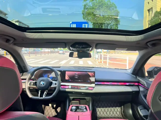 BMW 5 Series — Фото автомобиля 5