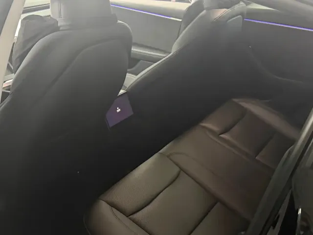Tesla Model 3 — Фото автомобиля 5
