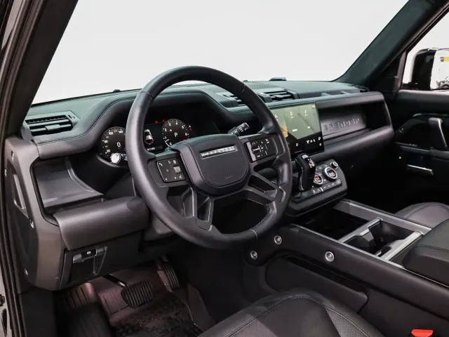 Land Rover Defender — Фото автомобиля 17