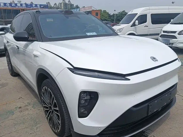 Nio ES8 — Фото автомобиля 21