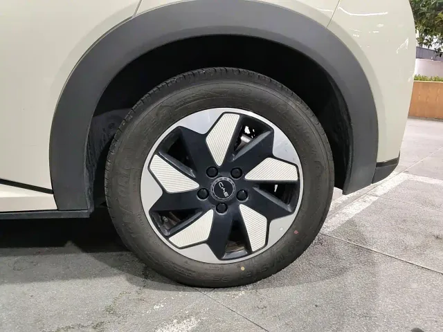 BYD Dolphin — Фото автомобиля 17