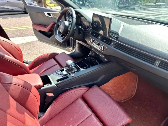 Audi A4L — Фото автомобиля 5