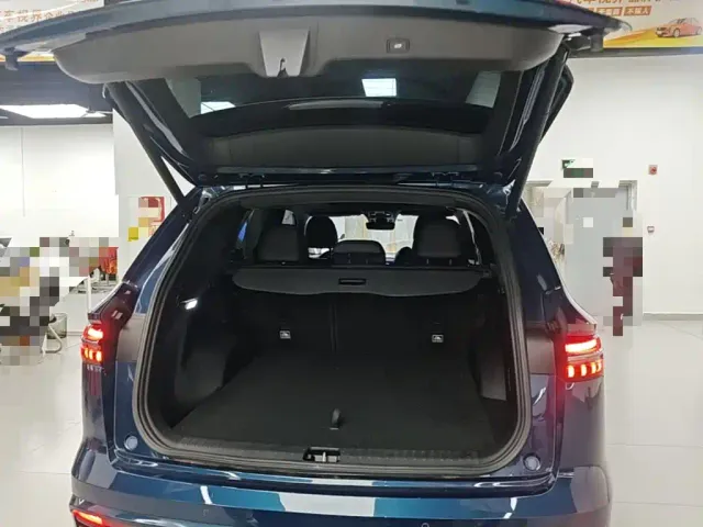 Geely Xingyue L — Фото автомобиля 18
