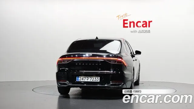 Hyundai Grandeur New — Фото автомобиля 4