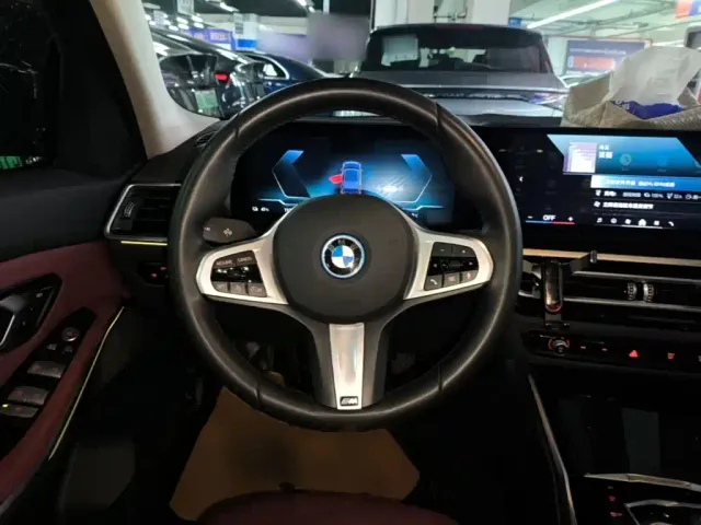BMW i3 — Фото автомобиля 10