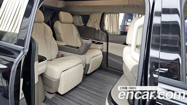 Kia Canival Carnival 4 поколение Бензин 4 места Hi-Limousine — Фото автомобиля 12