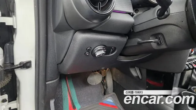Mini Cooper Convertible — Фото автомобиля 15