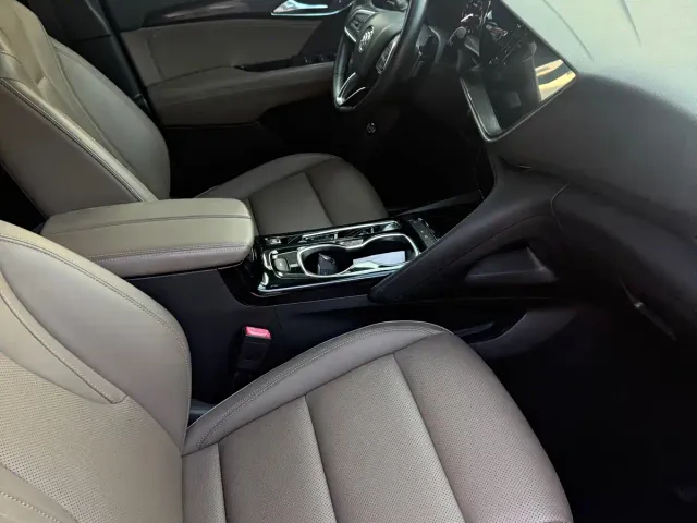 Buick Envision Plus — Фото автомобиля 9
