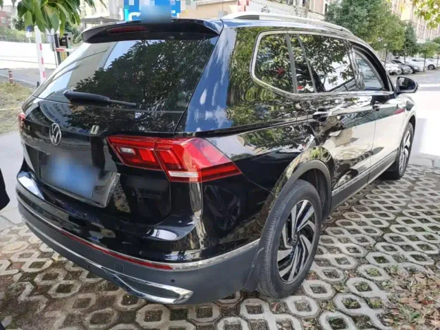 Volkswagen Tiguan L — Фото автомобиля 6
