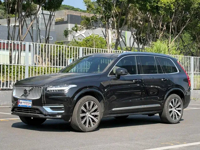 Фотография автомобиля — Volvo XC90