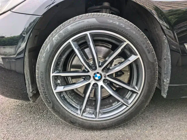 BMW 5 Series — Фото автомобиля 16