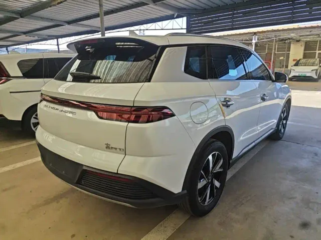 BYD Song Pro — Фото автомобиля 6