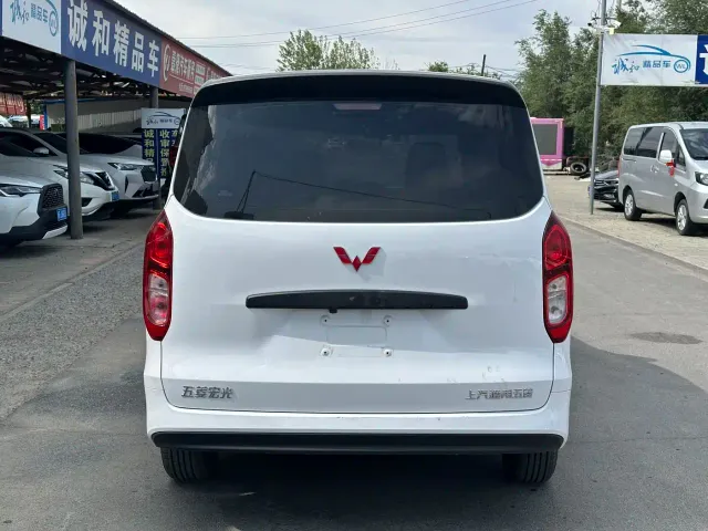 Wuling Hongguang — Фото автомобиля 8