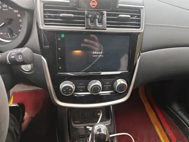 Nissan Tiida — Фото автомобиля 5