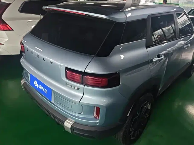 Geely ICON — Фото автомобиля 3