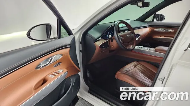 Genesis GV70 2.5T Бензин AWD — Фото автомобиля 8