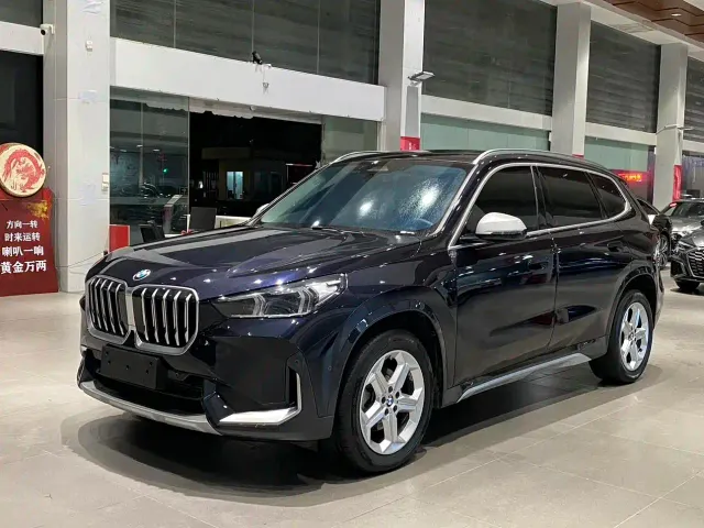 Фотография автомобиля — BMW X1