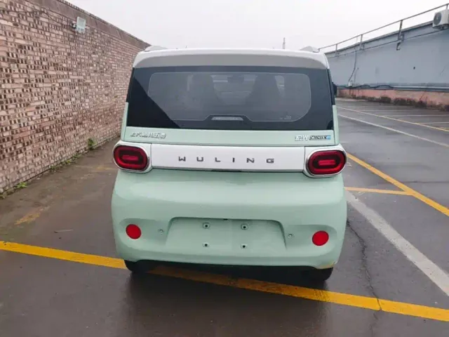 Wuling Hongguang Mini EV — Фото автомобиля 5