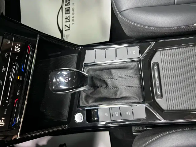 Volkswagen Passat — Фото автомобиля 16