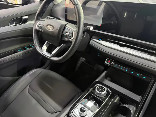 Ford Lingrui — Фото автомобиля 5