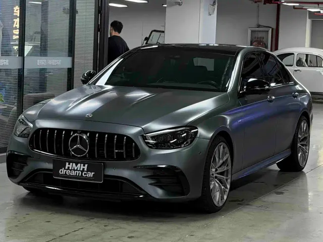 Фотография автомобиля — Mercedes-Benz E-Class AMG