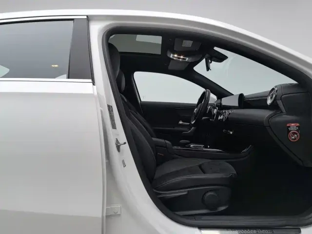 Mercedes-Benz A-Class — Фото автомобиля 23