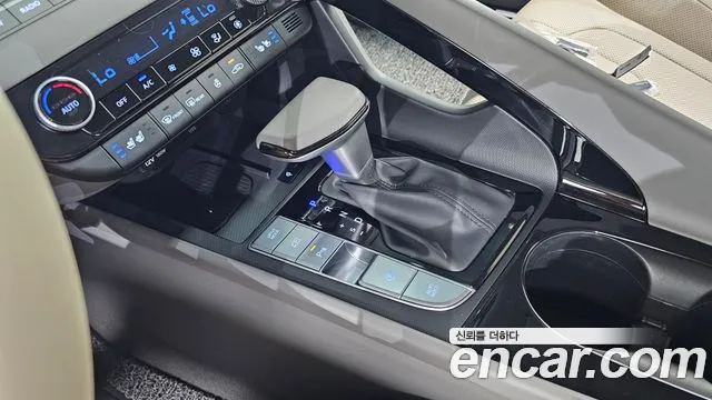 Hyundai Avante CN7 — Фото автомобиля 9