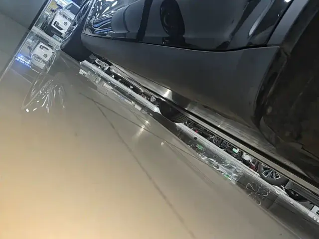 Tesla Model Y — Фото автомобиля 21
