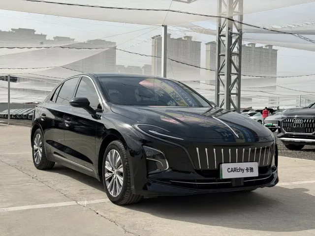 Hongqi E-QM5 — Фото автомобиля 3
