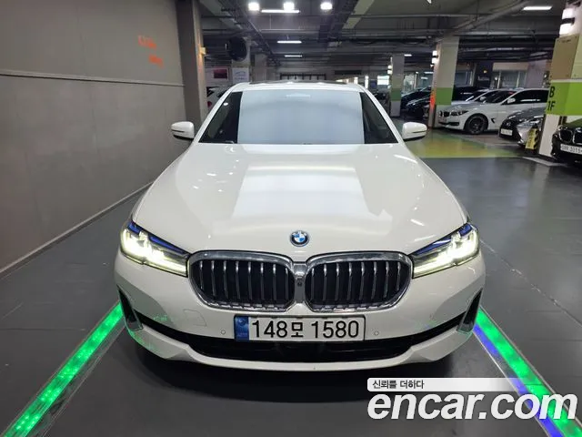 BMW 5 Series G30 — Фото автомобиля 3