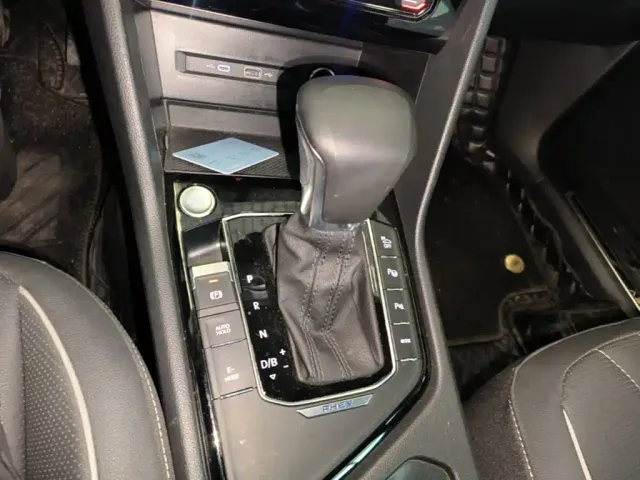 Volkswagen Tiguan L PHEV — Фото автомобиля 13