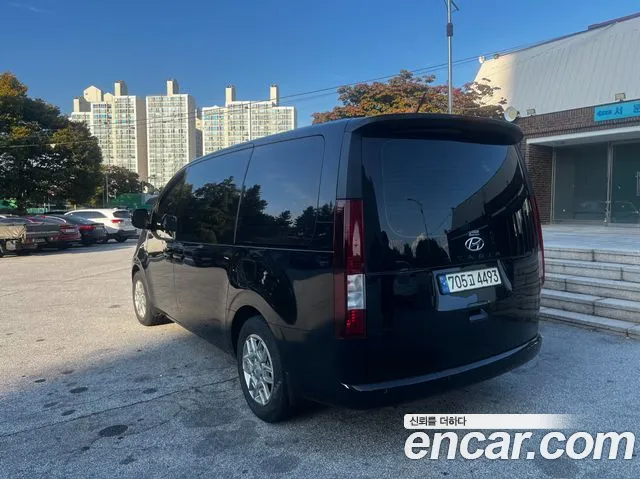 Hyundai Staria — Фото автомобиля 2