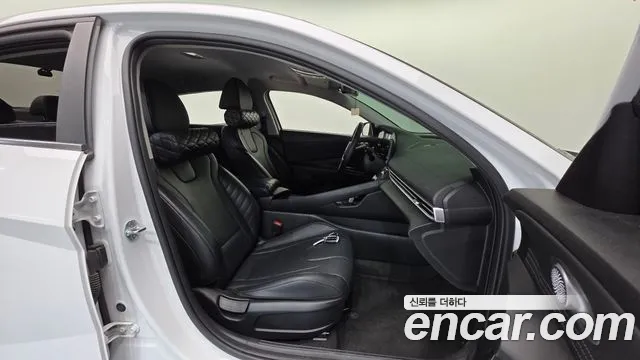 Hyundai AVANTE Avante (CN7) — Фото автомобиля 10