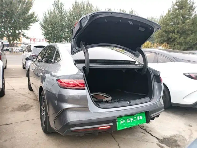 BYD Qin L — Фото автомобиля 18