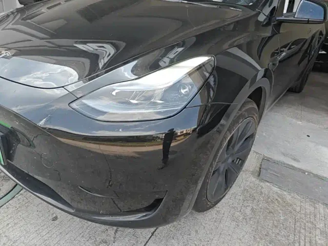 Tesla Model Y 2024 Rear-Wheel Drive Version — Фото автомобиля 23